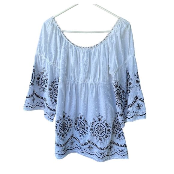 Chenault size L embroidered Swiss dot bell sleeve off shoulder tunic - Picture 1 of 6